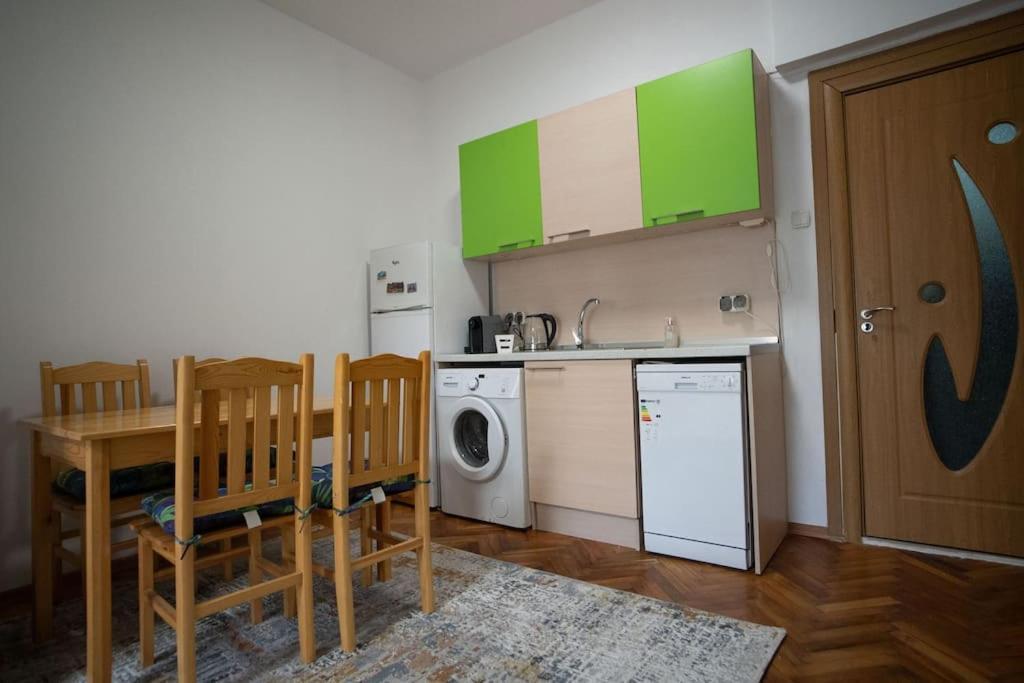 The Green Apartment In The Heart Of Old Sofia 1Bdr Exterior foto